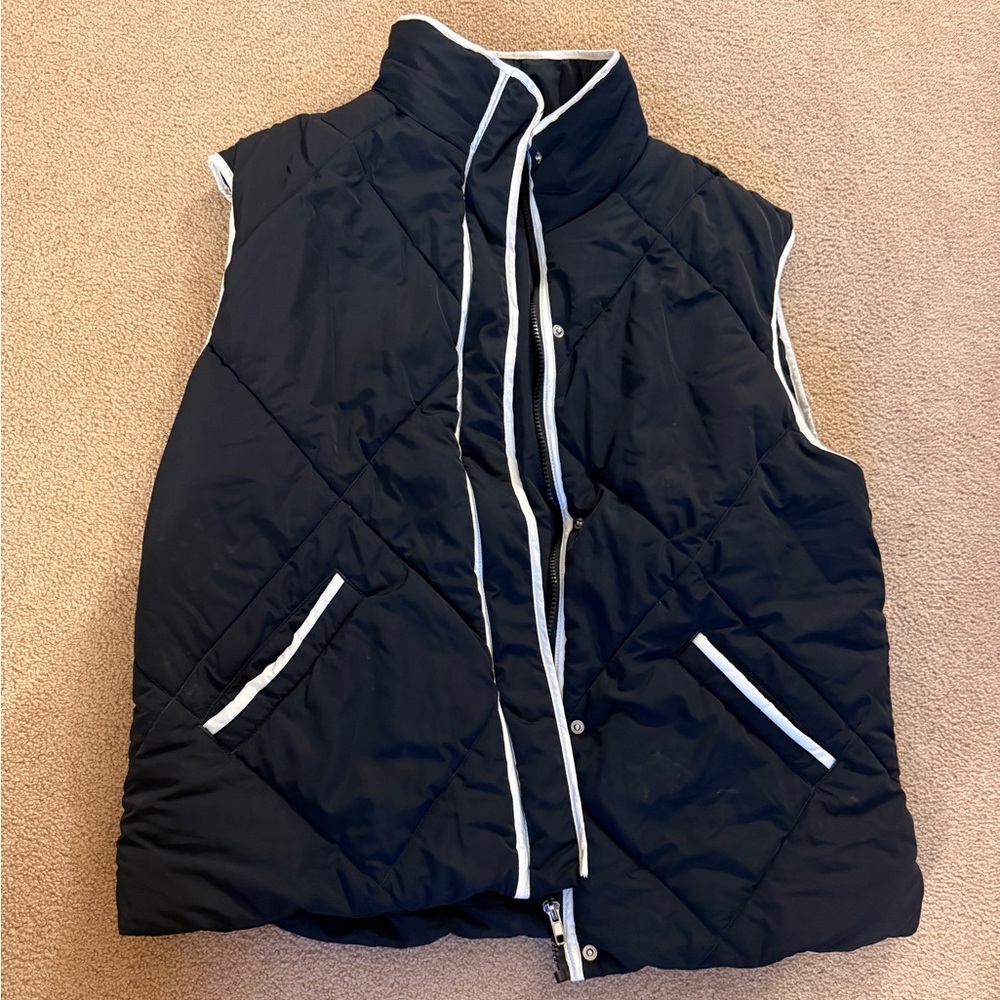 Black puffer vest